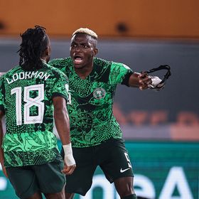 نسور نيجيريا تصطاد أسود الكاميرون وتعبر لربع النهائي
