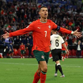 بسبب الكرة الذهبية.. ريبيري يسخر من رونالدو ويُعيد جدلاً قديماً