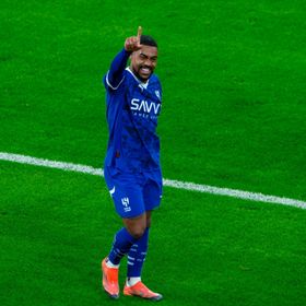 مالكوم الأفضل وتقييم كارثي لبونو في مباراة الهلال والوحدة