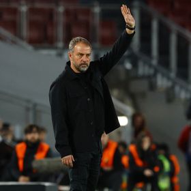 هانزي فليك يفي بوعده.. أرقام استثنائية لترسانة برشلونة الهجومية