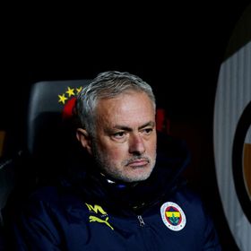 كيف سخر إيكاردي من إقالة غريمه مورينيو؟