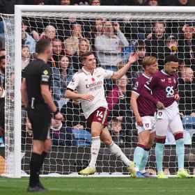 أرسنال يحقق رقماً قياسياً في التسجيل من ركلات ركنية بالدوري الإنجليزي