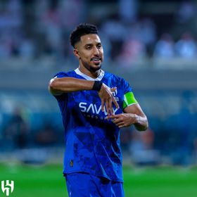 الدوسري يتخطى سامي الجابر ويدخل تاريخ الهلال الآسيوي