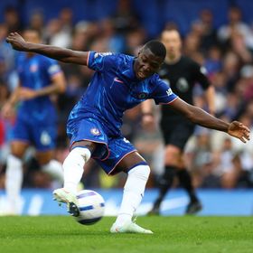 دفعة معنوية.. تشيلسي يقترب من تجديد عقد كايسيدو