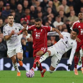 تشكيلة ليفربول ومانشستر يونايتد في قمة مرتقبة بالدوري الإنجليزي