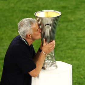 بعد تتويج تشيلسي.. ما هي الفرق التي فازت بدوري المؤتمر؟