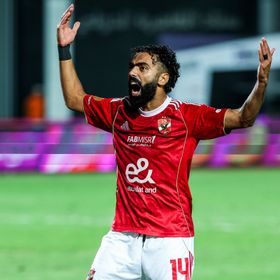 الأهلي يجدد عقد حسين الشحات لموسمين