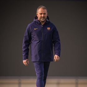 هانزي فليك لا يؤكد إشراك تير شتيغن أمام غوادالاخارا ولا يستبعد ليفاندوفسكي