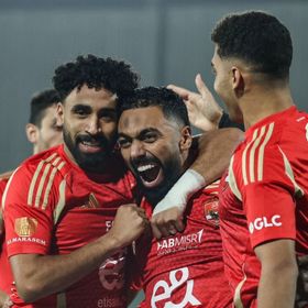 الأهلي يحطم سيراميكا بخماسية في افتتاح الدوري المصري