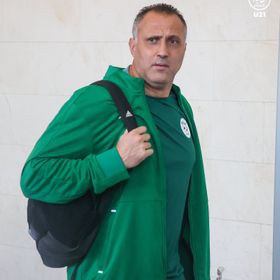 تقرير: الاتحاد الجزائري يدرس تعيين إبراهيم حمداني مدرباً للمنتخب الأول
