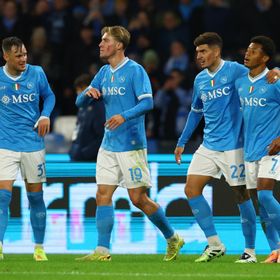 شاهد.. نابولي يحقق فوزاً كبيراً على أتالانتا ويعتلي صدارة الدوري الإيطالي مؤقتاً