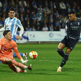 حارس تالافيرا: كيليان مبابي لطيف جداً وحاصرنا ريال مدريد في منطقته