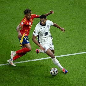 بيلينغهام يعادل رقم بيكهام مع إنجلترا بقميص ريال مدريد