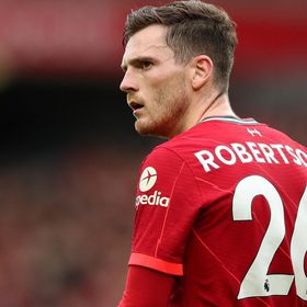 روبرتسون قد يغيب عن ليفربول لفترة طويلة بعد جراحة في الكتف