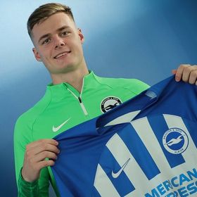 برايتون يحبط آمال مانشستر يونايتد بتمديد عقد فيرغسون