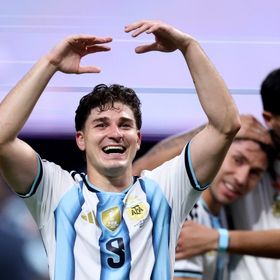 اجتماع حاسم في مدريد بين ديكو ووكيل خوليان ألفاريز