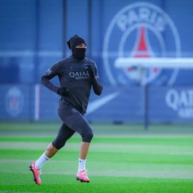 لماذا تُعد عودة أشرف حكيمي خبراً ساراً لجماهير باريس سان جيرمان؟