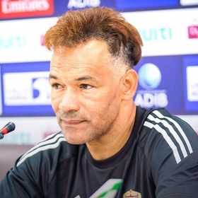 الشارقة الإماراتي يستنجد بمساعد جوزيه مورينيو لإنقاذ الفريق