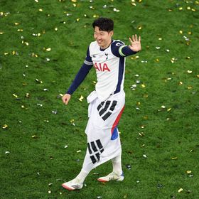 جولة توتنهام الآسيوية تؤجل حسم مستقبل القائد سون
