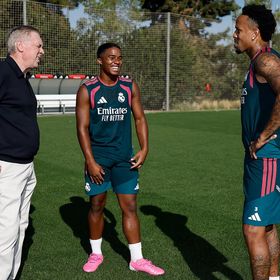 أنشيلوتي: ريال مدريد سيحقق موسماً رائعاً مع مورينيو