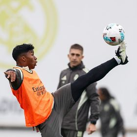 مدرب ليون يلمّح إلى رغبته في ضمّ إندريك من ريال مدريد