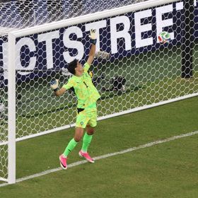 مصطفى شوبير تواصل مع ياسين بونو للاستفسار عن الإنقاذ الأسطوري