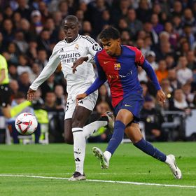 بعد إصابة ألابا وكامافينغا.. هل ينقذ ميندي ريال مدريد أمام برشلونة بنهائي الكأس؟