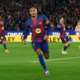 رافينيا يكشف سبب استبداله وموقف بيدري ويشيد بعقلية برشلونة