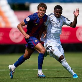 برشلونة يخسر برباعية ضد ريال مدريد وحمزة عبد الكريم يرفض الفضية