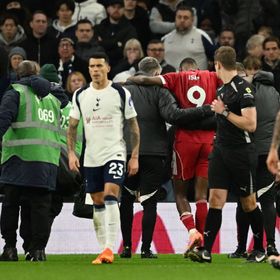 إنذار في أنفيلد.. إصابة ألكسندر إيزاك تهدد صفقة ليفربول القياسية