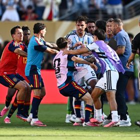 كرة القدم 1 - المنحرفون 0.. هل أصبحت الأرجنتين المنتخب الأكثر كراهية في العالم؟
