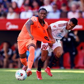 كيف حاول نجوم برشلونة تبرير الخسارة الصادمة ضد إشبيلية؟