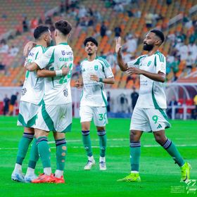 شاهد.. الأهلي يستعيد توازنه وينهي عقدة الرائد في دوري روشن