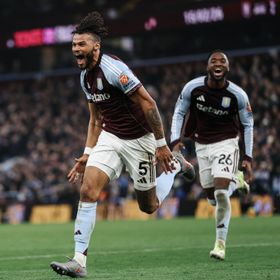 أستون فيلا يعزز موقعه في القمة والمجبري يقود ريمونتادا بيرنلي