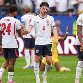 94 لاعباً مهددون بالغياب عن دور الـ32 في كأس العالم بسبب الإنذارات