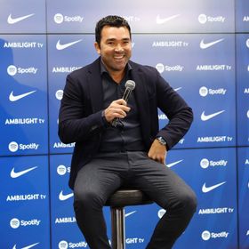 كيف أجهض ديكو محاولات جيرونا لضم نجم برشلونة الشاب في يناير؟