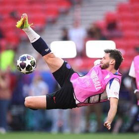 من ريفالدو إلى كفاراتسخيليا.. هل يصمد رقم برشلونة الأسطوري أمام طوفان باريس سان جيرمان؟