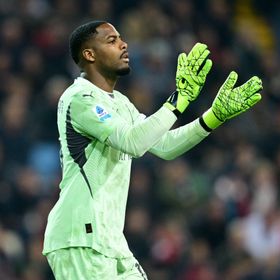 ماينان: أتفق مع رابيو.. لا أفهم لماذا يلعب ميلان في أستراليا؟