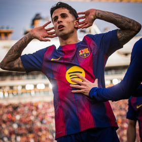 تألق جواو كانسيلو يقنع برشلونة بضمه نهائياً من الهلال