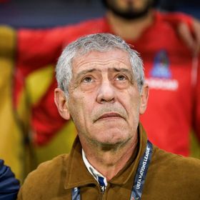 أذربيجان تنفصل عن المدرب سانتوس بعد 11 مباراة دون فوز