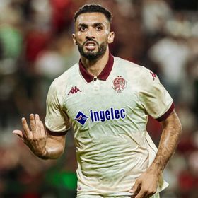 الوداد يعتلي صدارة الدوري المغربي وتعادل مُحبط للرجاء