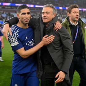 لماذا يخشى لويس إنريكي عواقب فوز أشرف حكيمي بجائزة أفضل لاعب إفريقي؟