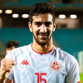 أخيراً.. الأهلي يخطف توقيع التونسي محمد علي بن رمضان