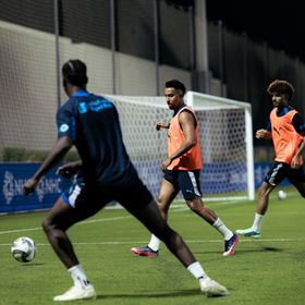 سالم الدوسري يعود لتدريبات الهلال ويقترب من الظهور أمام الاتحاد