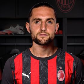 رابيو يعود إلى الدوري الإيطالي بقميص ميلان بعد ترحيله من مارسيليا