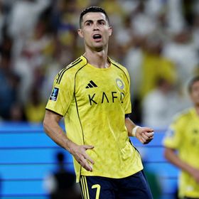 شاهد.. رونالدو يغيب عن مراسم التتويج والجبالي أفضل لاعب في دوري أبطال آسيا 2
