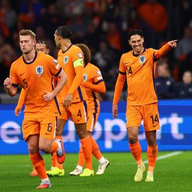 كومان يتغنى بلاعبي هولندا وينتظر المزيد في كأس العالم