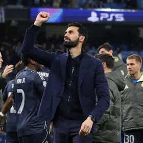 أربيلوا مستعد لوضع تمثال لأحد لاعبي ريال مدريد في حديقته.. من يقصد؟