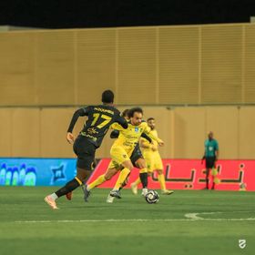 شاهد.. رايكوفيتش يتألق أمام الحزم في شوط أول محبط للاتحاد