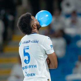 ماذا سيفعل علي البليهي مدافع الشباب بعد نهاية الموسم؟